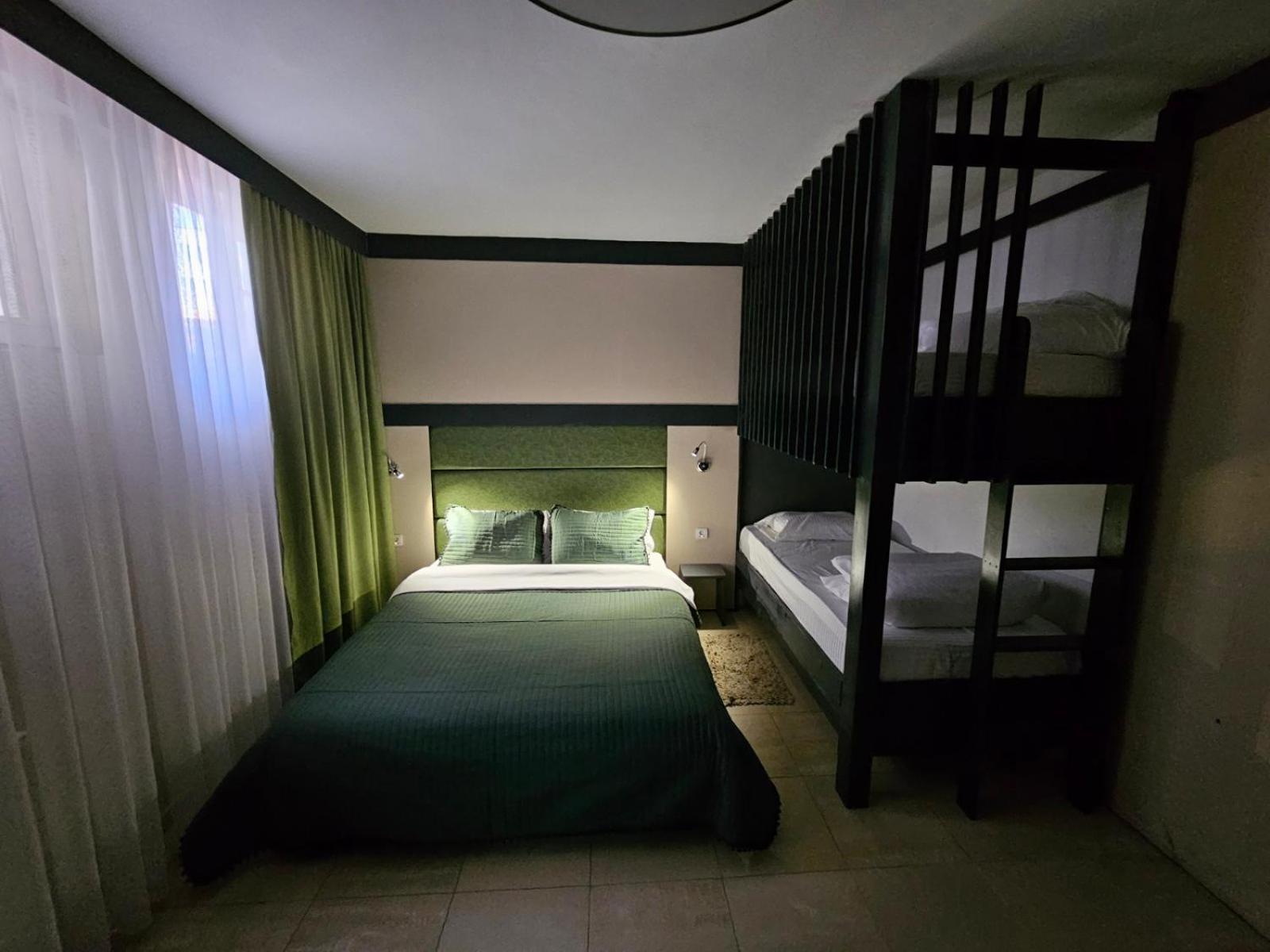 Hotel Kika Pristina Extérieur photo