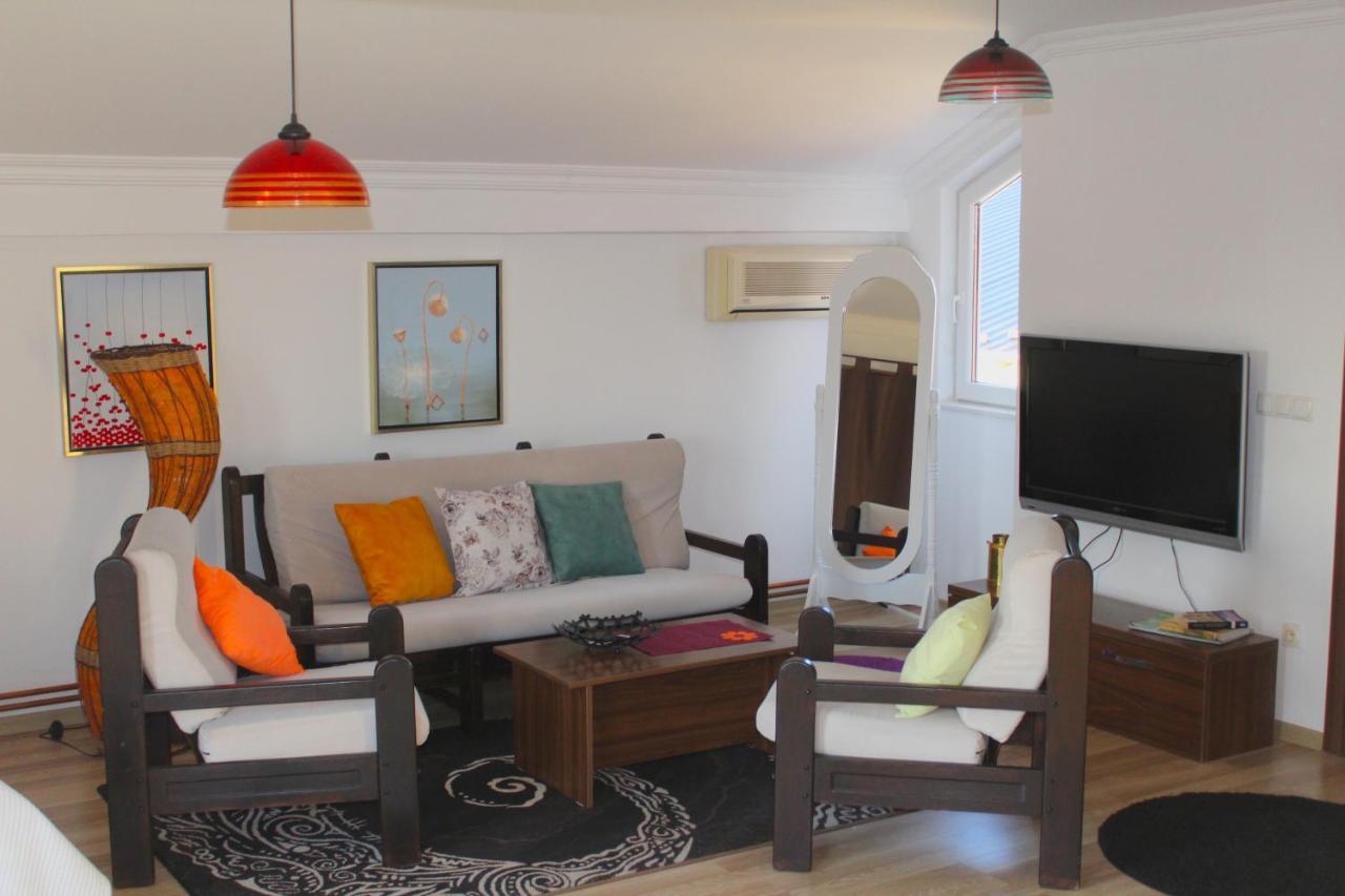 Hotel Kika Pristina Extérieur photo