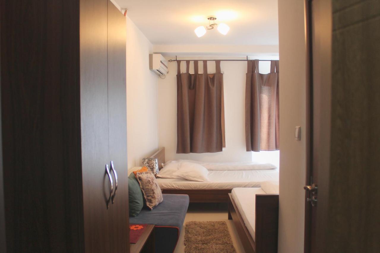 Hotel Kika Pristina Extérieur photo